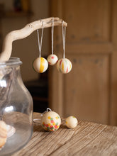 Load image into Gallery viewer, Grapat Wonderball Decoration