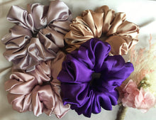 Load image into Gallery viewer, Scrunchies Satin