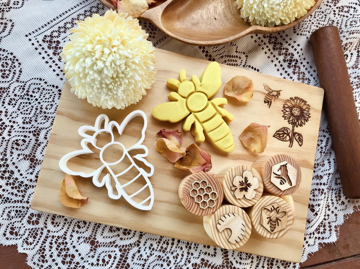 Bee Bio Cutter – Enchanted Little Oak