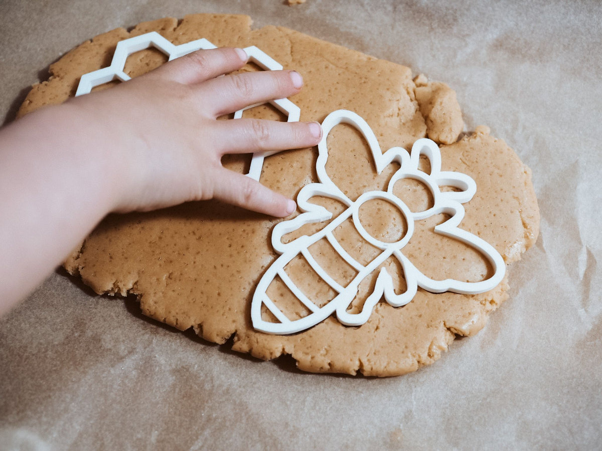 Bee Bio Cutter – Enchanted Little Oak